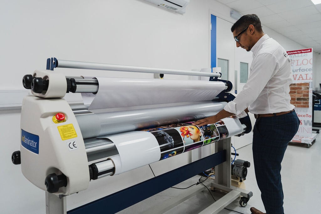 Best ways of utilising laminators for applying laminate films